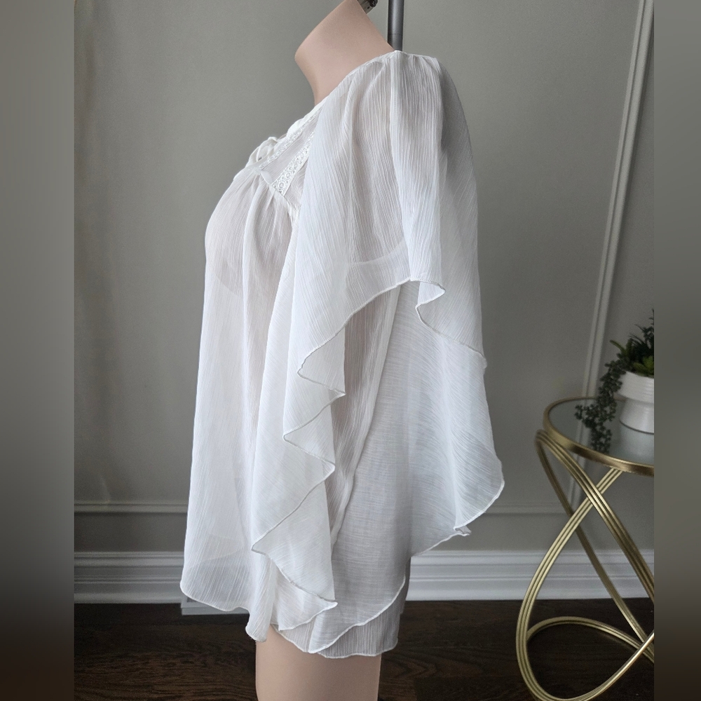 NWT New Directions White Blouse with Lace Detail Front Flutter Sleeves Sz.S - Picture 3 of 8